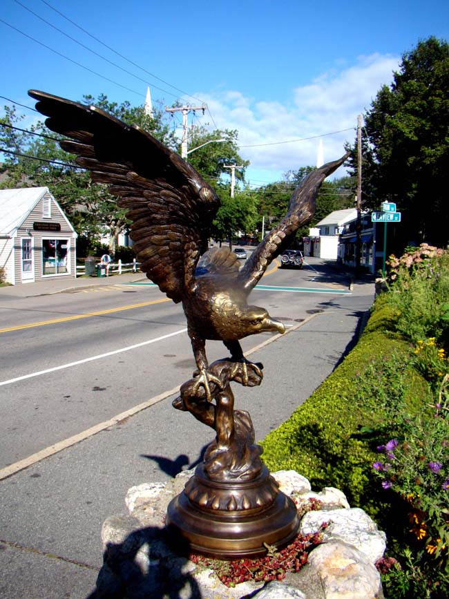 A fabulous bronze American eagle, unsigned, 20th century — image 2
